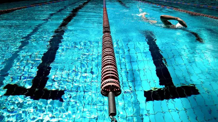 Comment la musique peut aider vos séances d’entraînement de natation