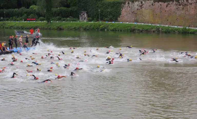 Conseils pour nager un premier triathlon