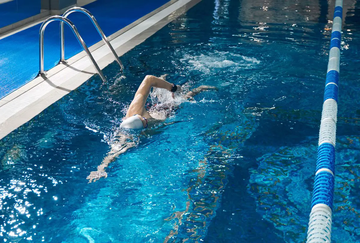 Montre connectée natation, piscine