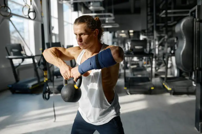 Faut-il faire sa séance de musculation avant ou après son entraînement de natation ?