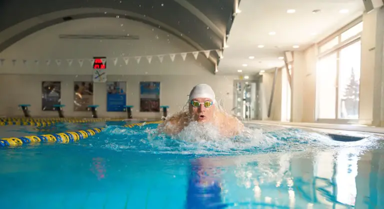 Comment compter les longueurs en natation (avec tableaux)