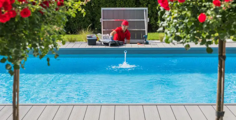 Pendant combien de temps dois-je faire fonctionner la pompe de ma piscine chaque jour ?